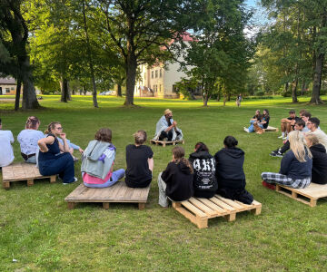 Elkšņos norisinās jauniešu iniciatīvu projekts