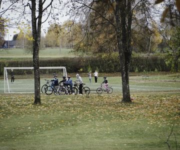 KULTŪRTANDĒMS: Ukraiņu un latviešu ģimenes piedalās ģimeņu nometnē “MĒS”