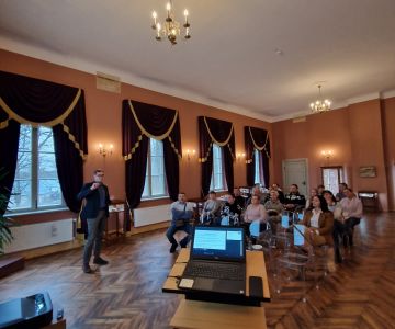 Pēc iedvesmojošiem kultūrorientējošajiem kursiem, ukraiņi sanāk kopā uz ideju tikšanos