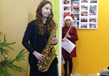 Ziemassvētki atnāk kopā ar aktieriem un jaunajiem mūziķiem