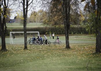 KULTŪRTANDĒMS: Ukraiņu un latviešu ģimenes piedalās ģimeņu nometnē “MĒS”