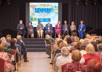 Senioru festivāls Kuldīgā: Latvijā ir jāattīsta senioru skolu tīkls