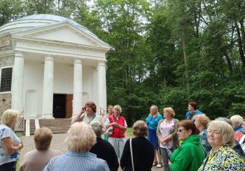 Dienas centra seniori dodas ekskursijā uz Preiļiem