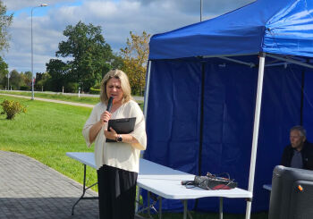 Kūku ciemā atklāta interaktīvā rekreācijas zona – jauna vieta izziņai, ģimenes atpūtai un kopienas saliedētībai