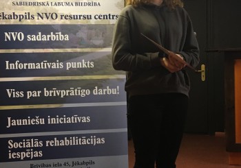 Brīvprātīgais darbs ir galvenais demokrātijas vingrinājums