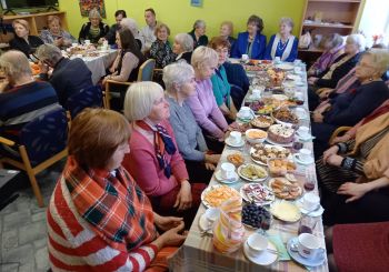 Ziemassvētki atnāk kopā ar aktieriem un jaunajiem mūziķiem