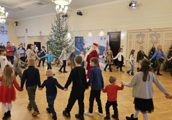 Aizvadīts Ziemassvētku gaidīšanas pasākums ukraiņu un latviešu ģimenēm