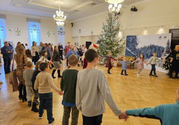 Aizvadīts Ziemassvētku gaidīšanas pasākums ukraiņu un latviešu ģimenēm