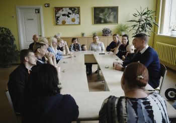 KULTŪRTANDĒMS: Ukraiņu un latviešu ģimenes piedalās ģimeņu nometnē “MĒS”