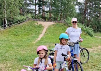 Pozitīvas emocijas pēc ģimeņu pasākuma Jēkabpils Mežaparkā