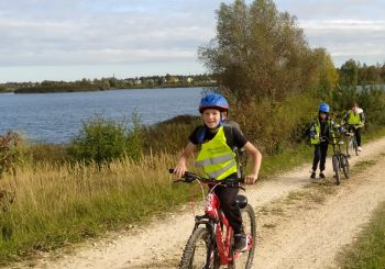 KULTŪRTANDĒMS: Koku un mežu iepazīšana Kalsnavas arborētumā un velobrauciens Jēkabpils novadā