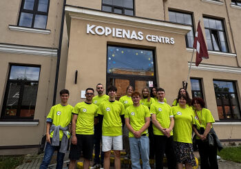 Eiropas Solidaritātes korpusa projekta “Volunteers Add Solidarity” ietvaros Jēkabpilī ieradušies 13 jaunieši no dažādām Eiropas valstīm