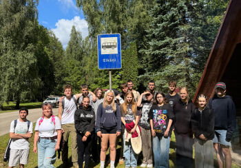 Elkšņos norisinās jauniešu iniciatīvu projekts