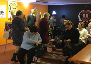 Brīvprātīgais darbs ir galvenais demokrātijas vingrinājums