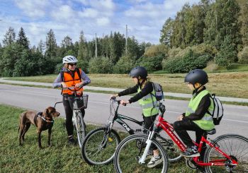 KULTŪRTANDĒMS: Koku un mežu iepazīšana Kalsnavas arborētumā un velobrauciens Jēkabpils novadā