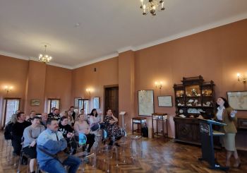 Pēc iedvesmojošiem kultūrorientējošajiem kursiem, ukraiņi sanāk kopā uz ideju tikšanos