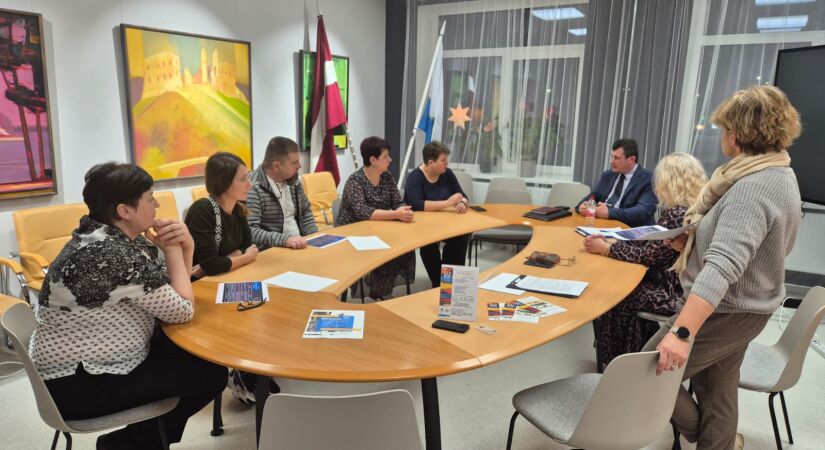 Noslēdzies biedrības “Vidusdaugavas NVO centrs” projekts “Ieskauts Latvijā”