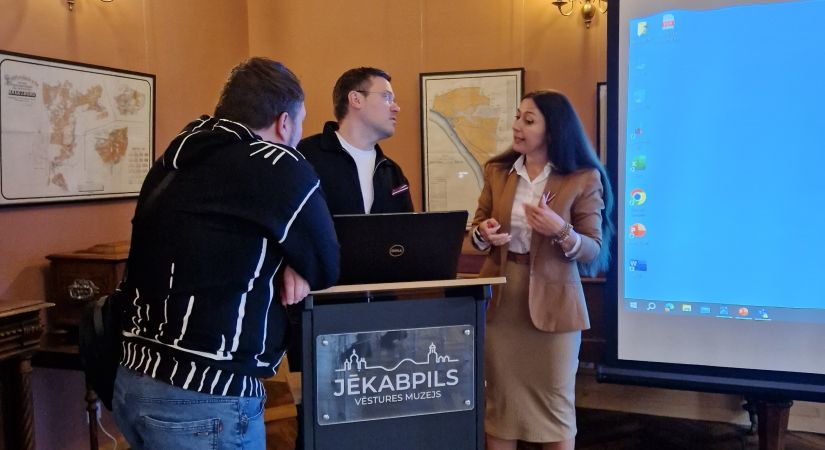 Pēc iedvesmojošiem kultūrorientējošajiem kursiem, ukraiņi sanāk kopā uz ideju tikšanos