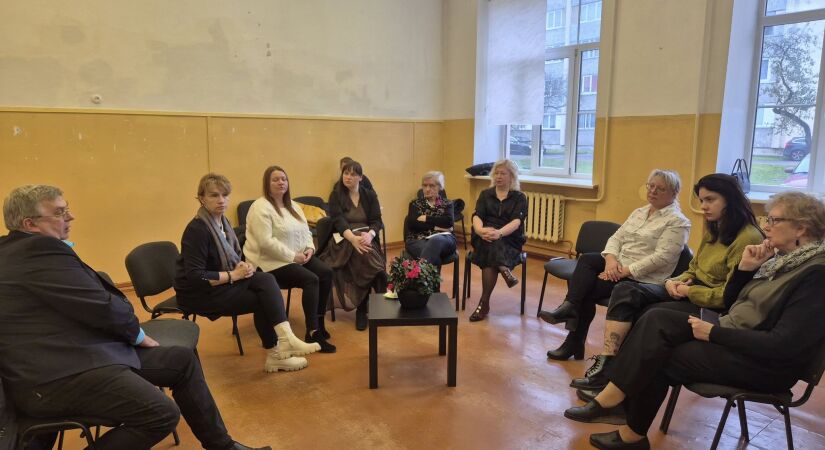 Tikšanās Jēkabpils novada Kopienas centrā ar Saeimas deputāti Līgu Rasnaču un Selmu Levrenci