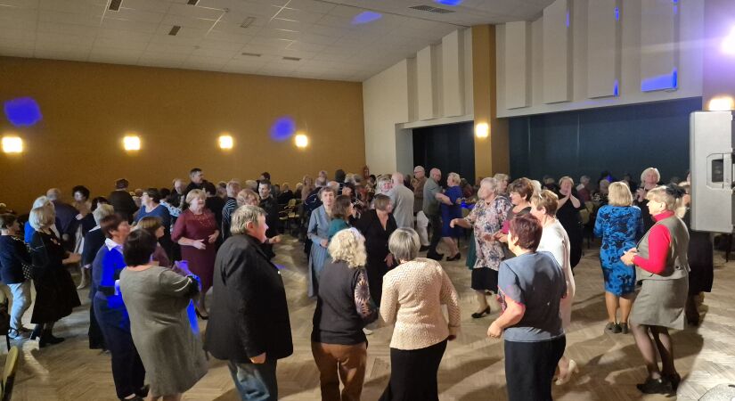 Senioru retrīts “Seniors bez filtra” – pierādījums, ka dzīve sākas pēc sešdesmit!