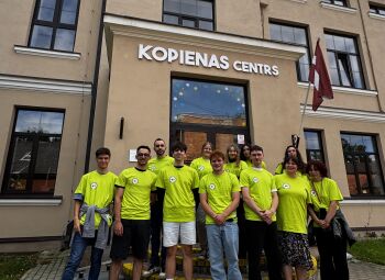 Eiropas Solidaritātes korpusa projekta “Volunteers Add Solidarity” ietvaros Jēkabpilī ieradušies 13 jaunieši no dažādām Eiropas valstīm