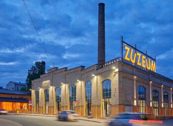 Mākslas muzejs Zuzeum aicina uz nesteidzīgu rītu, kas veltīts sarunām par mākslu un kopā būšanu.