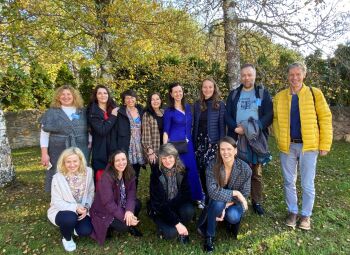 Kas palīdz kopienai kļūt noturīgai, saliedētai un pašorganizētai?