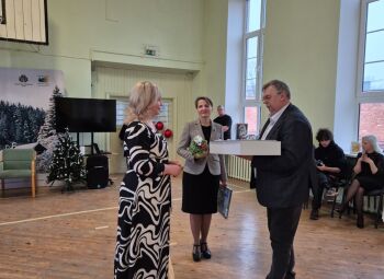 Ziemassvētku noskaņā atklātas Dienas centra “Kopā būt” telpas