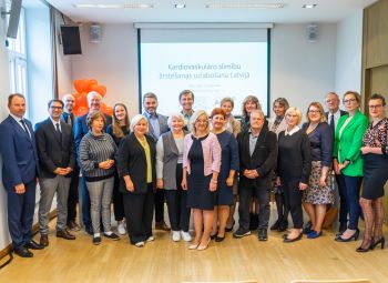 Paraksta aicinājumu par kardiovaskulāro slimību novēršanu Latvijā